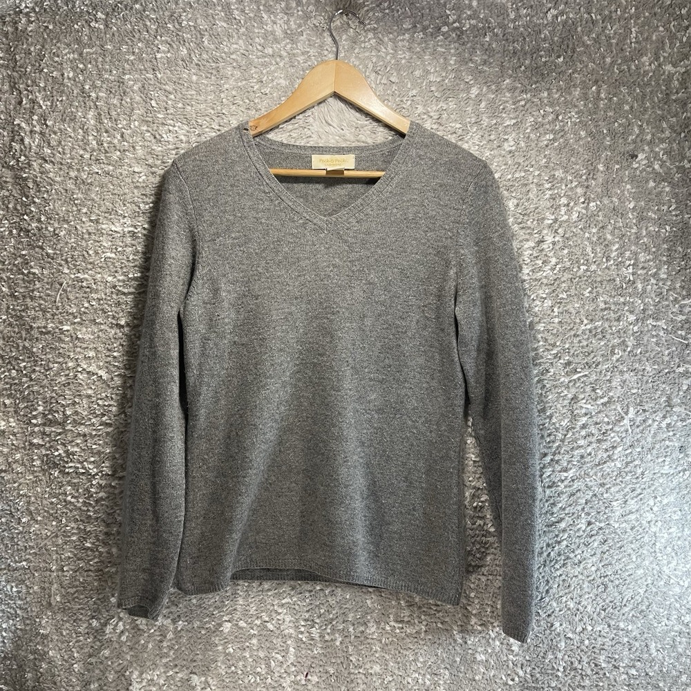 Peck and Peck 100% 2-Ply Cashmere V-Neck Gray Sweater M‎ Preppy Academia READ